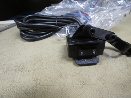 3500 SUPER WINCH ROCKER SWITCH - SIDE OF PANEL MOUNT